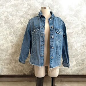 H&M Divided Medium Wash Distressed Jean Denim Jacket Coat Cropped L